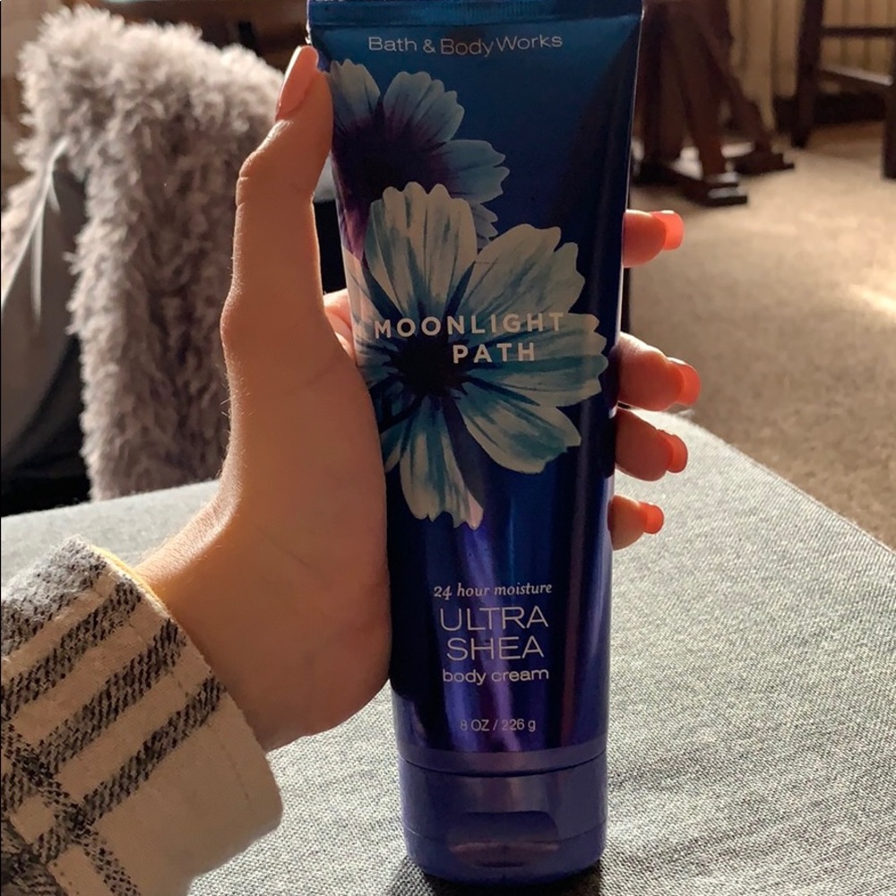 💙Moonlight Path Body Cream Bath & Body Works